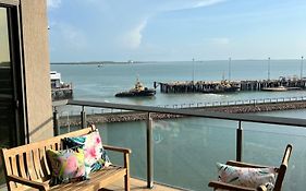 Sea Pearl Apartment At Waterfront
